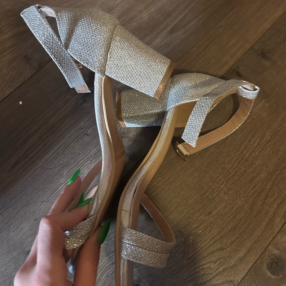 Heels - Picture 2 of 2